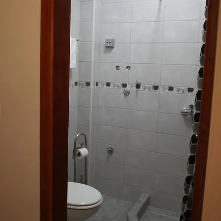 Vendégház Usce